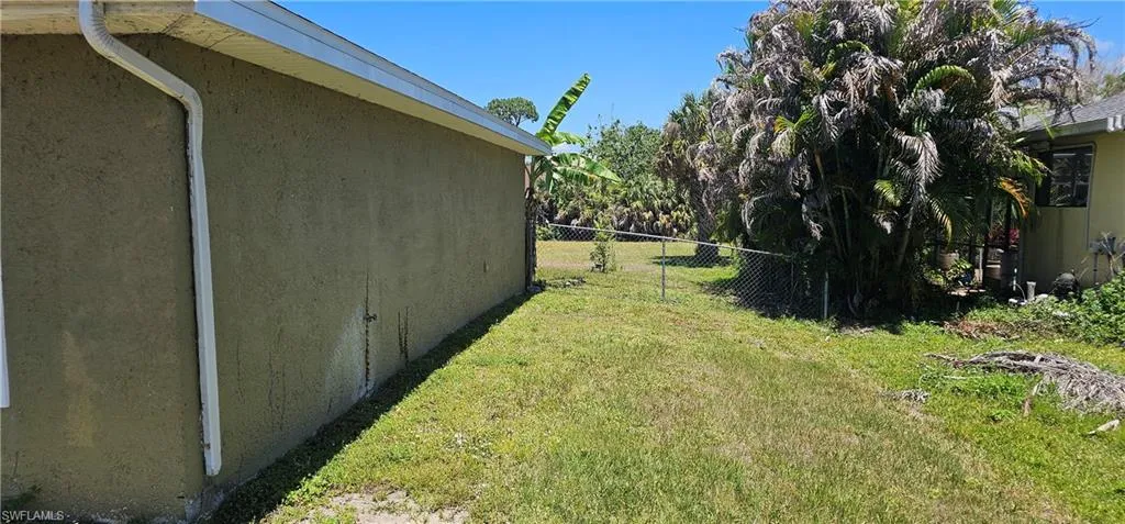 815  Porter E ST, Lehigh Acres, FL 33974