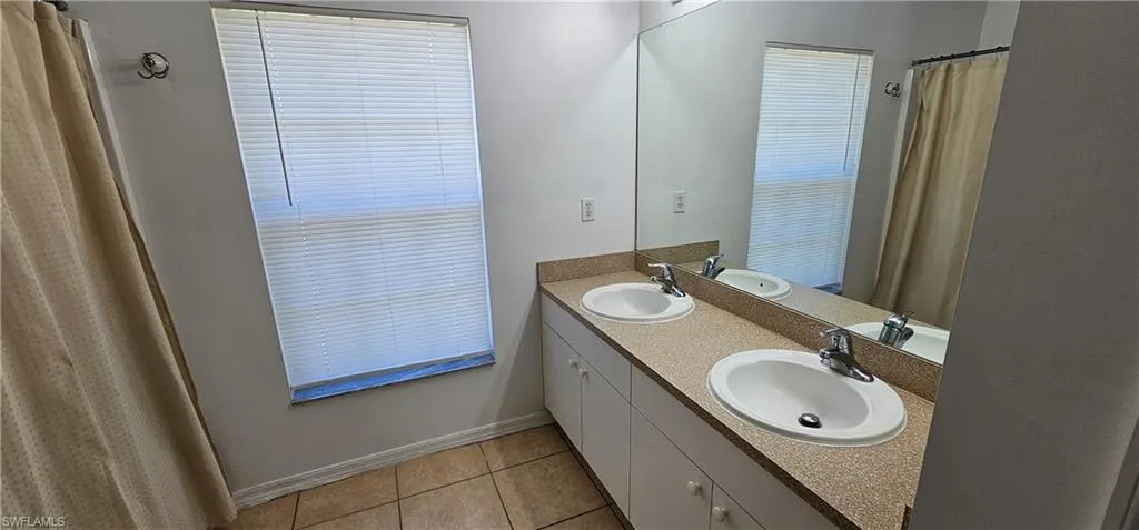 815  Porter E ST, Lehigh Acres, FL 33974