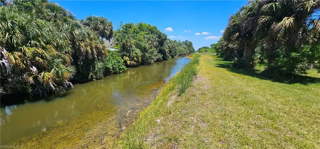 815  Porter E ST, Lehigh Acres, FL 33974