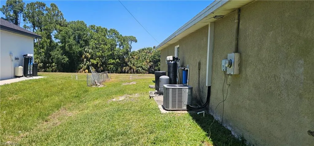 815  Porter E ST, Lehigh Acres, FL 33974