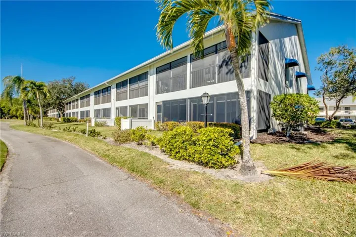 View of apartment building / complex