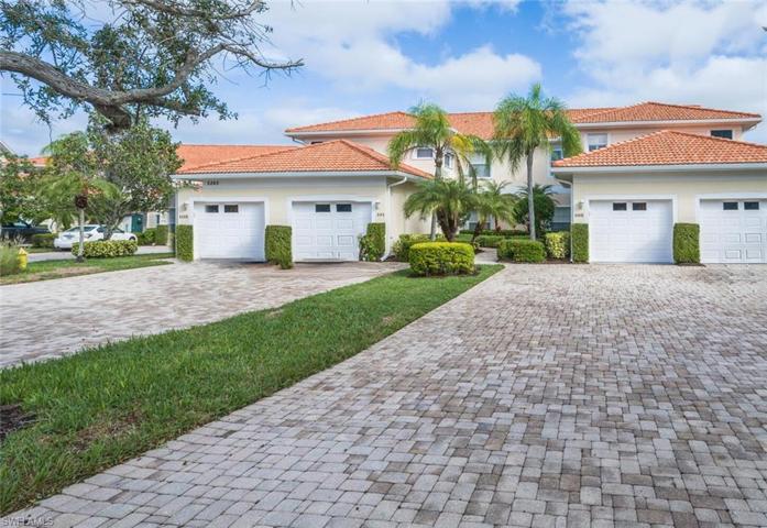 Massive driveway!