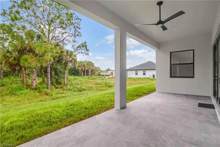791 14th St Ne, Naples, Florida 34120