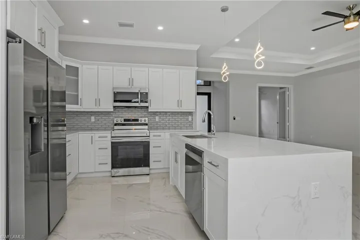 791 14th St Ne, Naples, Florida 34120