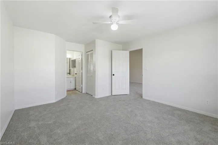 600  Squire  CIR, Naples, FL 34104