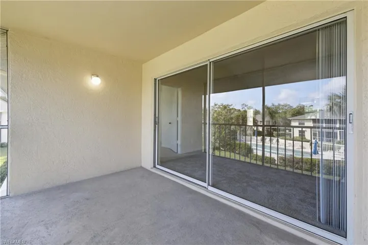 600  Squire  CIR, Naples, FL 34104