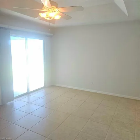 Unfurnished room with ceiling fan