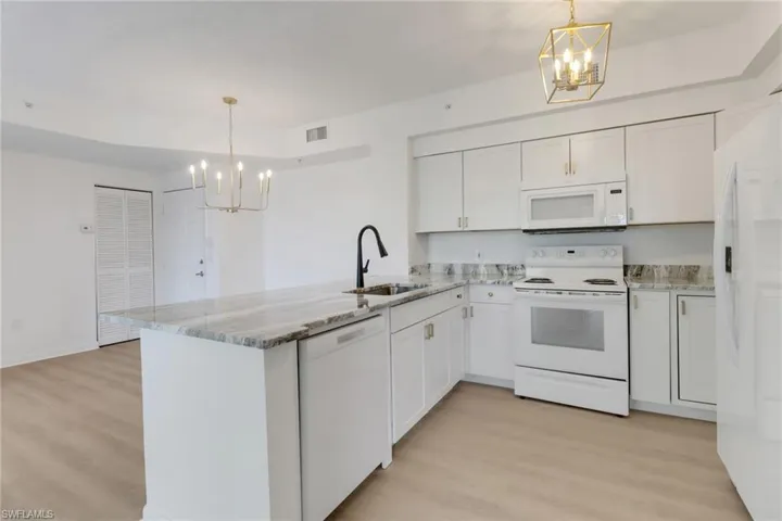 1190  Reserve  WAY, Naples, FL 34105