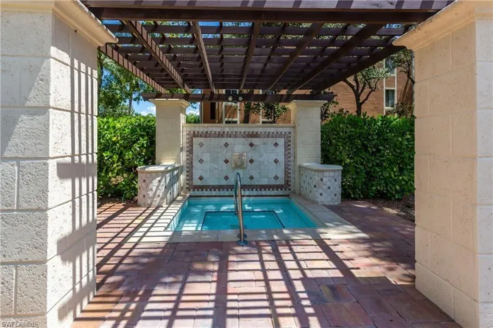 1190  Reserve  WAY, Naples, FL 34105