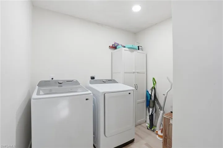 3931 W Riverside Dr, Fort Myers, Florida 33901