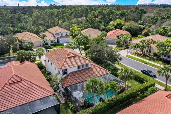 16165 Parque LN, NAPLES FL 34110