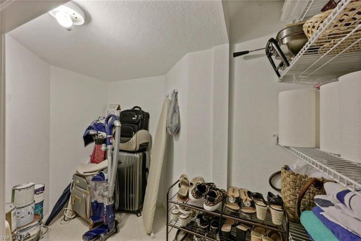 16165 Parque LN, NAPLES FL 34110