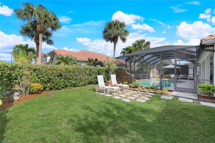 16165 Parque LN, NAPLES FL 34110