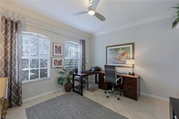 16165 Parque LN, NAPLES FL 34110