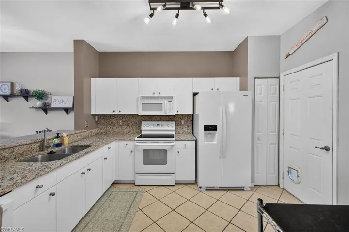 3009 Palmetto Oak Dr 103, Fort Myers, Florida 33916