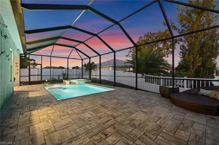 Private backyard, screened pool