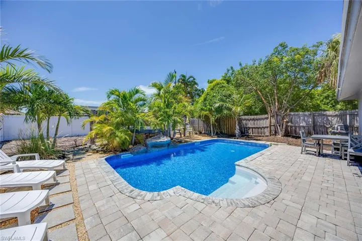 736 94th Ave N, Naples, Florida 34108