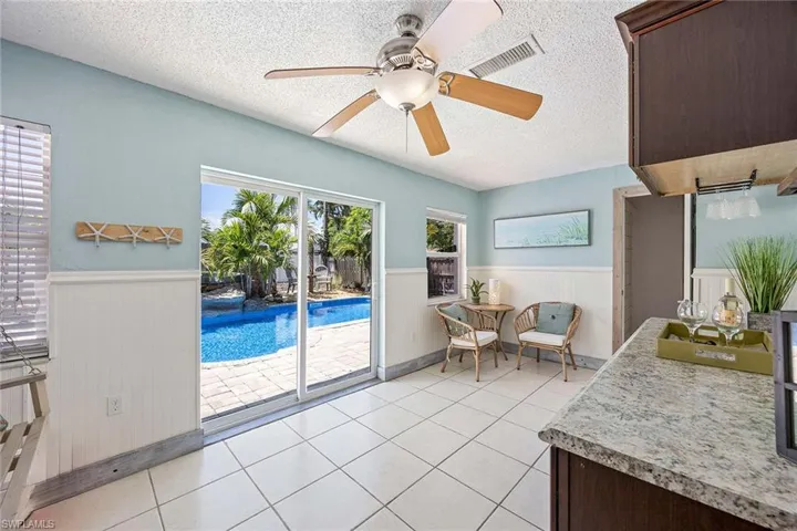 736 94th Ave N, Naples, Florida 34108