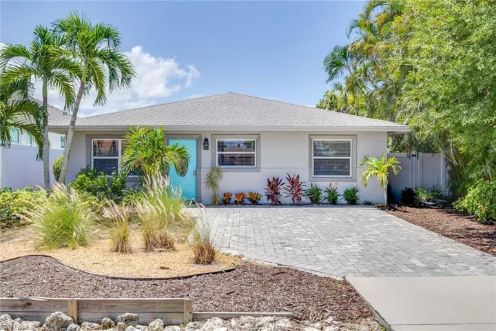 736 94th Ave N, Naples, Florida 34108