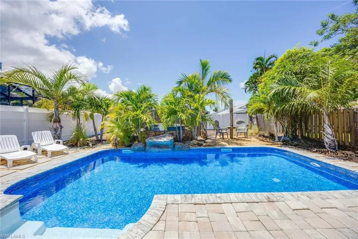 736 94th Ave N, Naples, Florida 34108