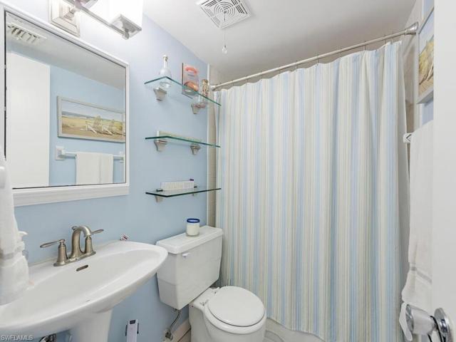 Full bathroom for guests