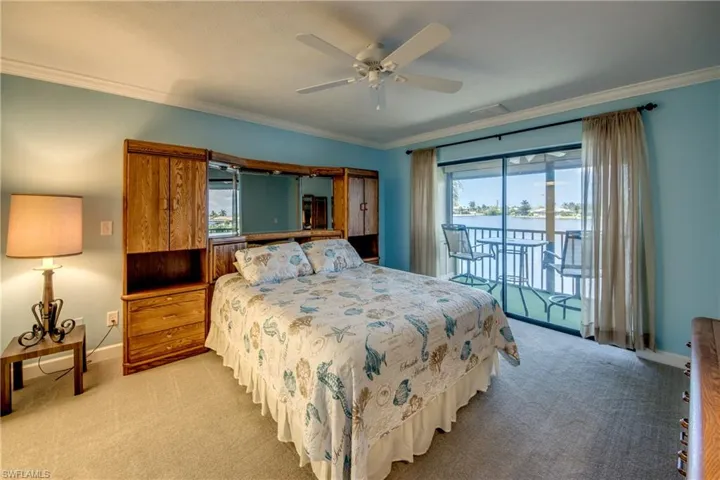 4622 SW Santa Barbara  PL, Cape Coral, FL 33914