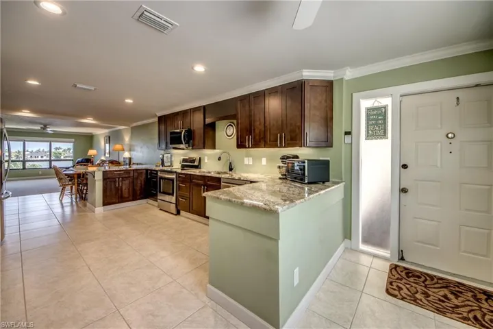 4622 SW Santa Barbara  PL, Cape Coral, FL 33914