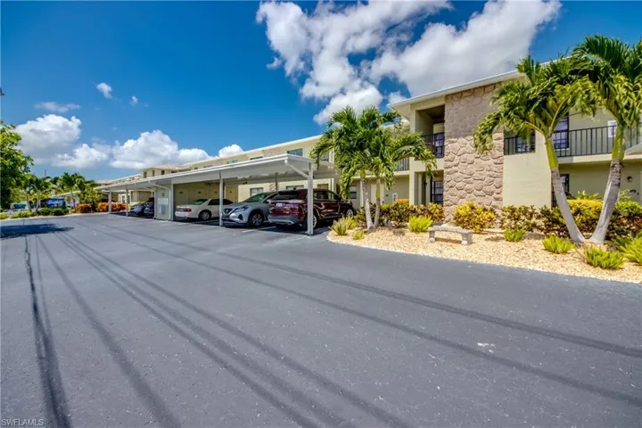 4622 SW Santa Barbara  PL, Cape Coral, FL 33914