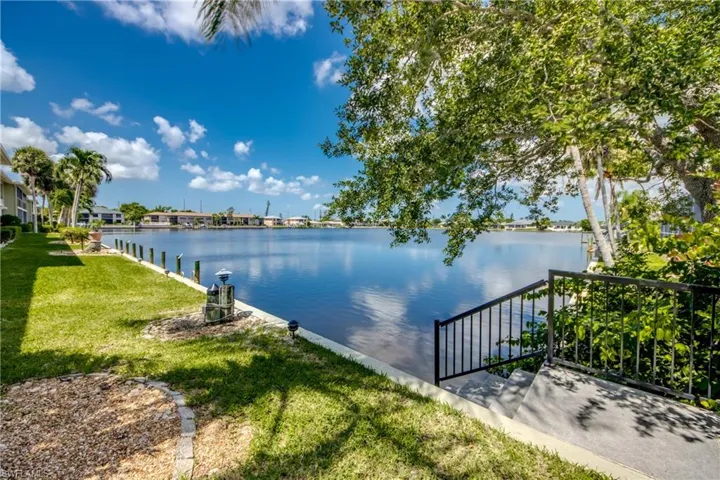 4622 SW Santa Barbara  PL, Cape Coral, FL 33914