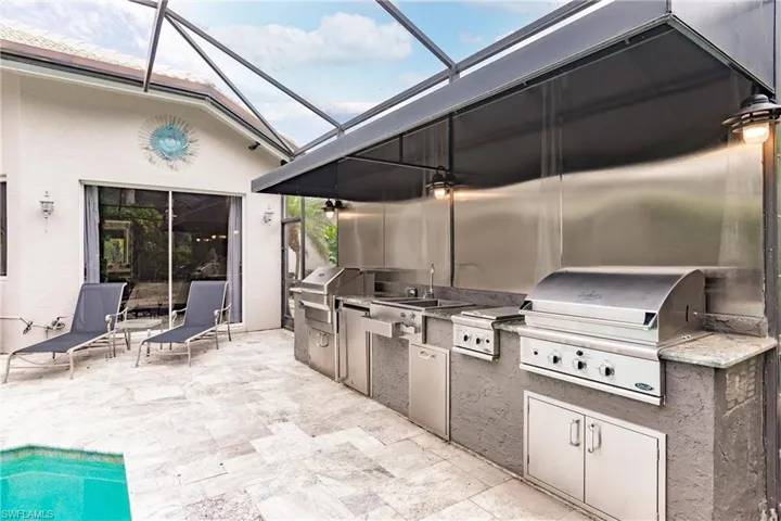 Outdoor Kitchen