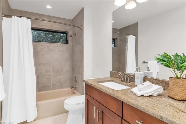 28561  Winthrop  CIR, Bonita Springs, FL 34134