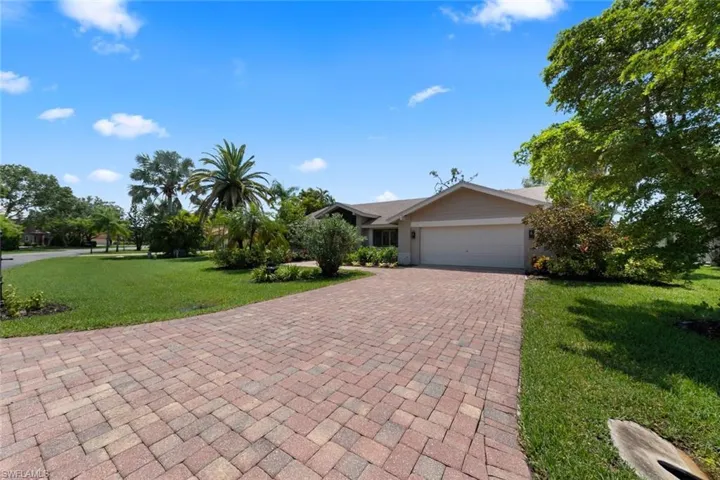 28561  Winthrop  CIR, Bonita Springs, FL 34134
