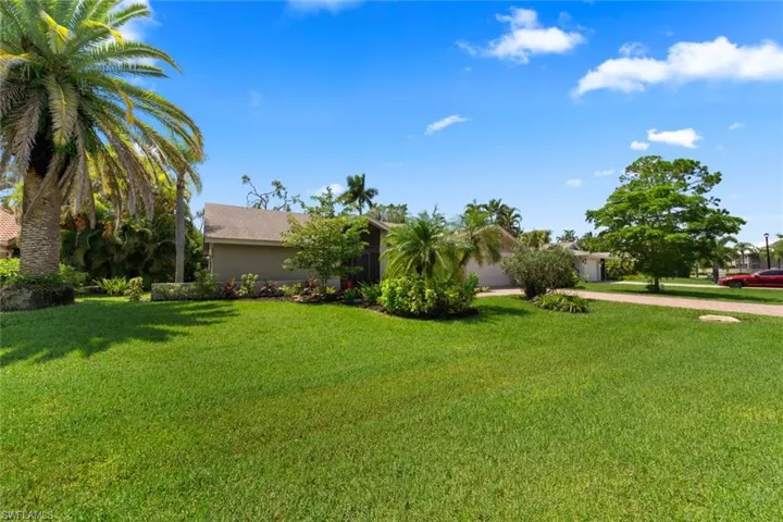28561  Winthrop  CIR, Bonita Springs, FL 34134