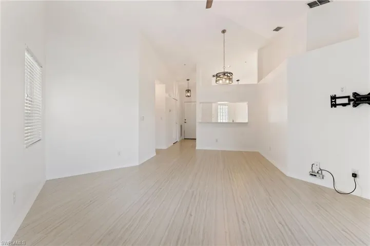 12081 Summergate Cir 204, Fort Myers, Florida 33913