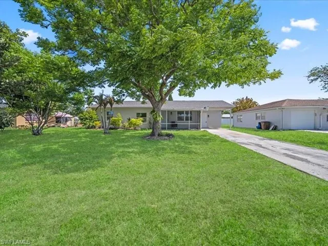 121 E 3rd St, Lehigh Acres, Florida 33936