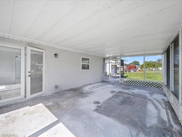 121 E 3rd St, Lehigh Acres, Florida 33936
