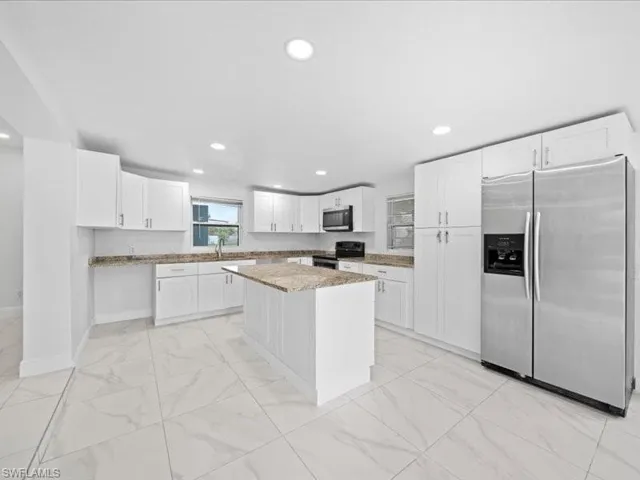 121 E 3rd St, Lehigh Acres, Florida 33936