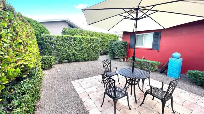 4836 Napoli Dr, Naples, Florida 34103
