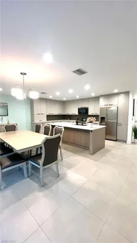4836 Napoli Dr, Naples, Florida 34103