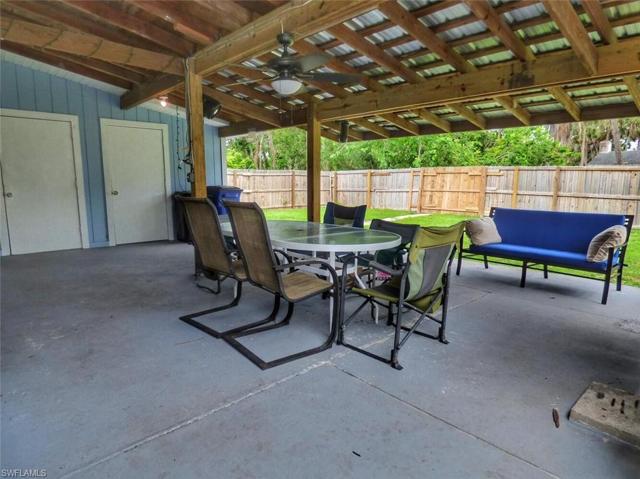 IN-LAW PRIVATE PORCH
