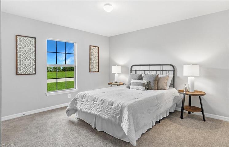 2705 NE 4th AVE, CAPE CORAL FL 33909