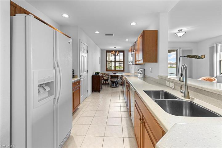 4204 Liron AVE # 101, FORT MYERS FL 33916