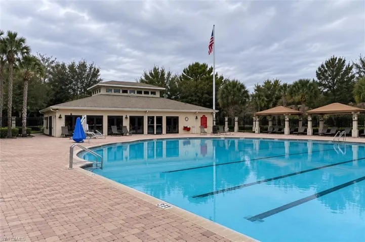 30324 Elderwood Dr, Wesley Chapel, Florida 33543