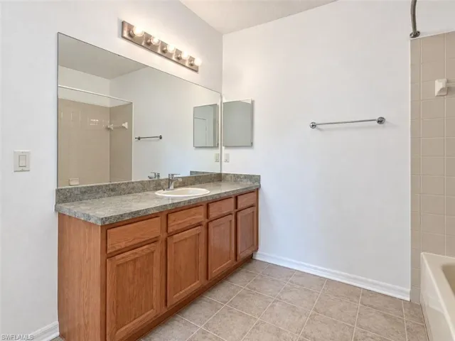 30324 Elderwood Dr, Wesley Chapel, Florida 33543
