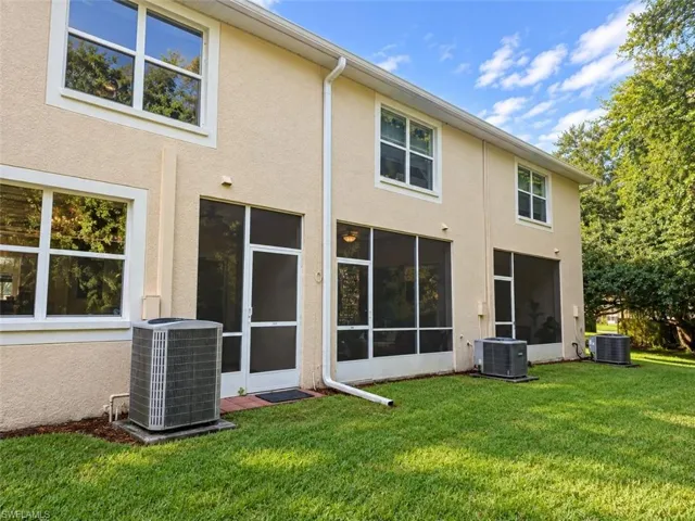 30324 Elderwood Dr, Wesley Chapel, Florida 33543
