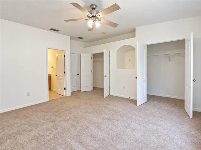 30324 Elderwood Dr, Wesley Chapel, Florida 33543