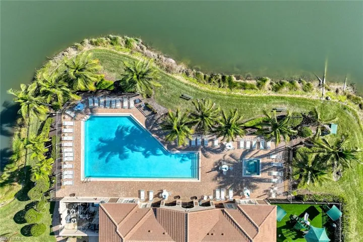 Bird's eye view of a pool area
