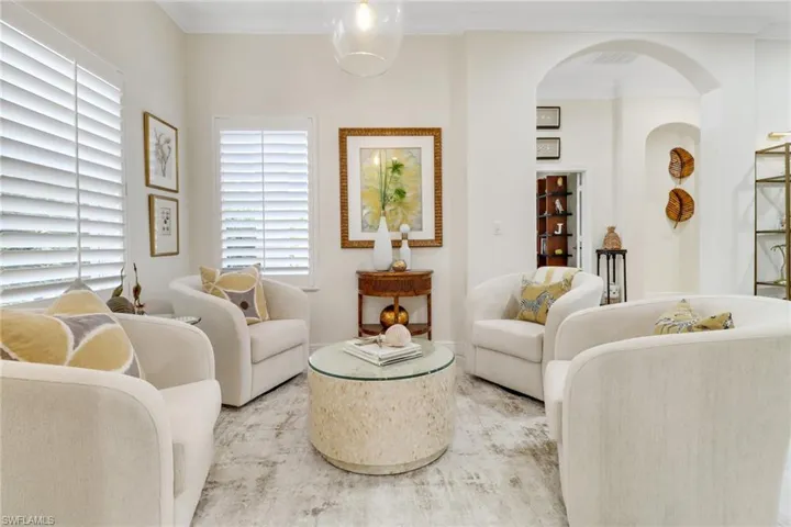 849  Vistana  CIR, Naples, FL 34119