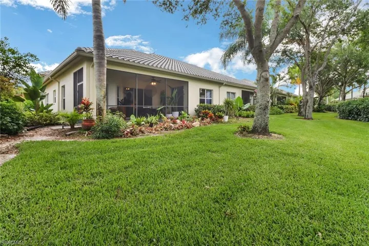 849  Vistana  CIR, Naples, FL 34119