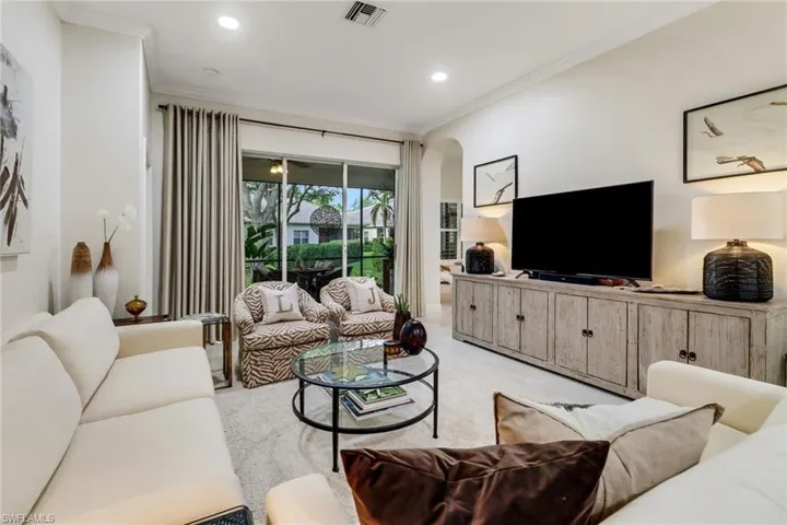 849  Vistana  CIR, Naples, FL 34119